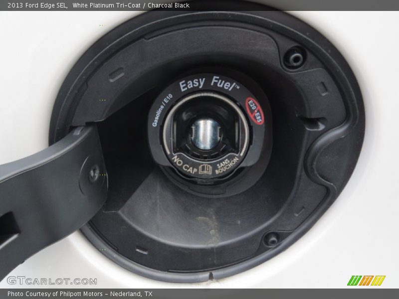 White Platinum Tri-Coat / Charcoal Black 2013 Ford Edge SEL