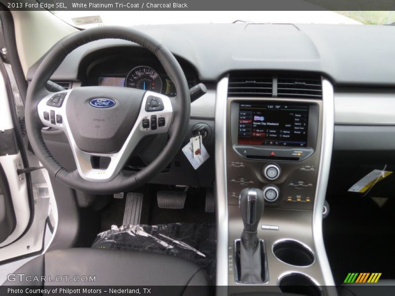 White Platinum Tri-Coat / Charcoal Black 2013 Ford Edge SEL