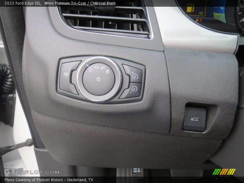 White Platinum Tri-Coat / Charcoal Black 2013 Ford Edge SEL