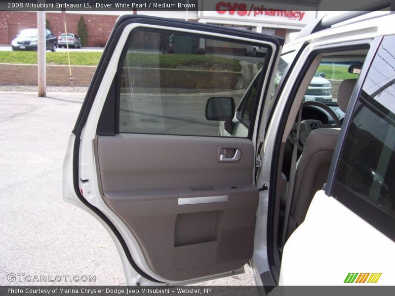 Dover White Pearl / Medium Brown 2008 Mitsubishi Endeavor LS