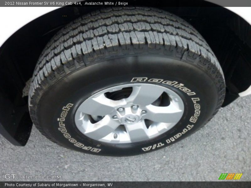 Avalanche White / Beige 2012 Nissan Frontier SV V6 King Cab 4x4