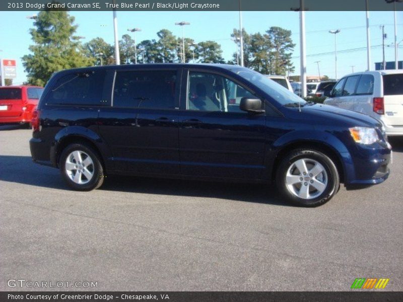 True Blue Pearl / Black/Light Graystone 2013 Dodge Grand Caravan SE