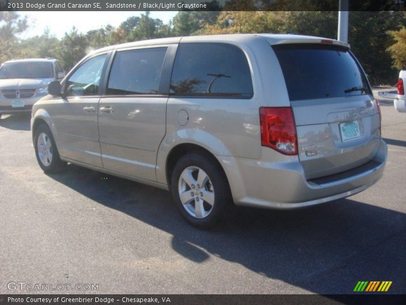 Sandstone / Black/Light Graystone 2013 Dodge Grand Caravan SE