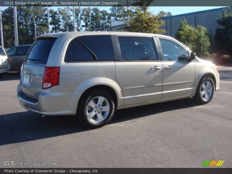 Sandstone / Black/Light Graystone 2013 Dodge Grand Caravan SE