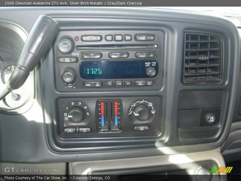 Silver Birch Metallic / Gray/Dark Charcoal 2006 Chevrolet Avalanche Z71 4x4