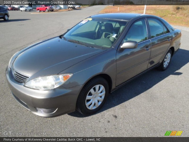 Phantom Gray Pearl / Gray 2005 Toyota Camry LE