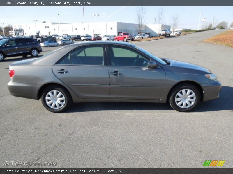 Phantom Gray Pearl / Gray 2005 Toyota Camry LE