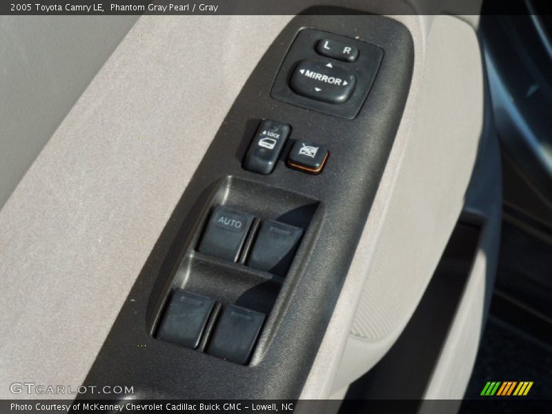 Phantom Gray Pearl / Gray 2005 Toyota Camry LE