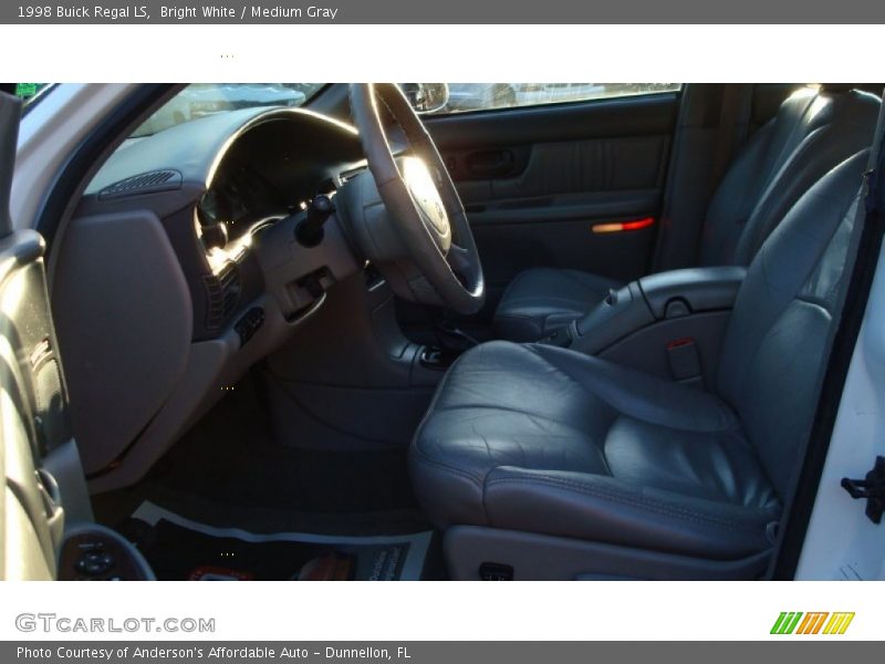 Bright White / Medium Gray 1998 Buick Regal LS