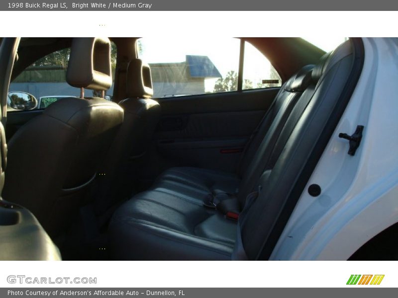 Bright White / Medium Gray 1998 Buick Regal LS