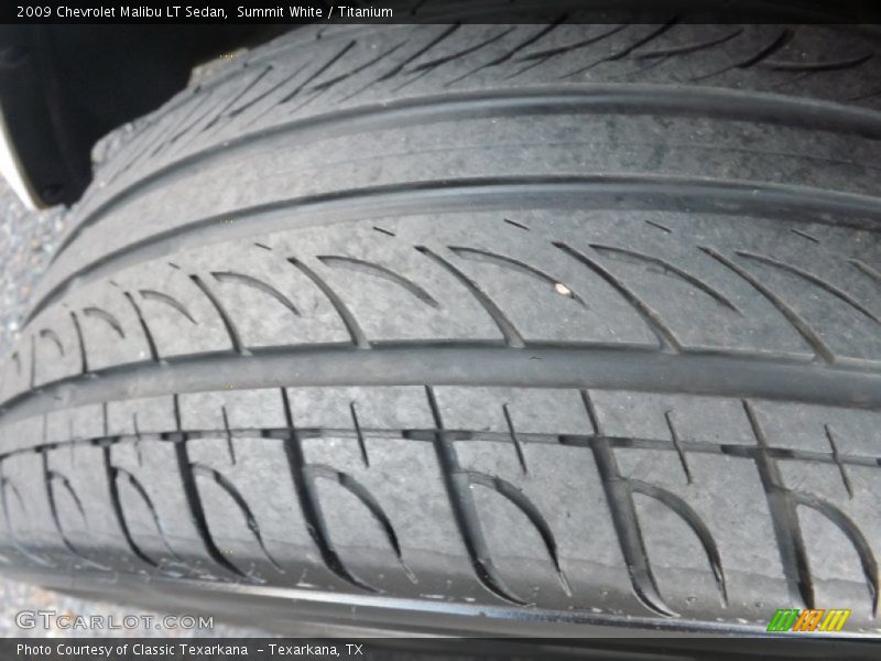 Summit White / Titanium 2009 Chevrolet Malibu LT Sedan