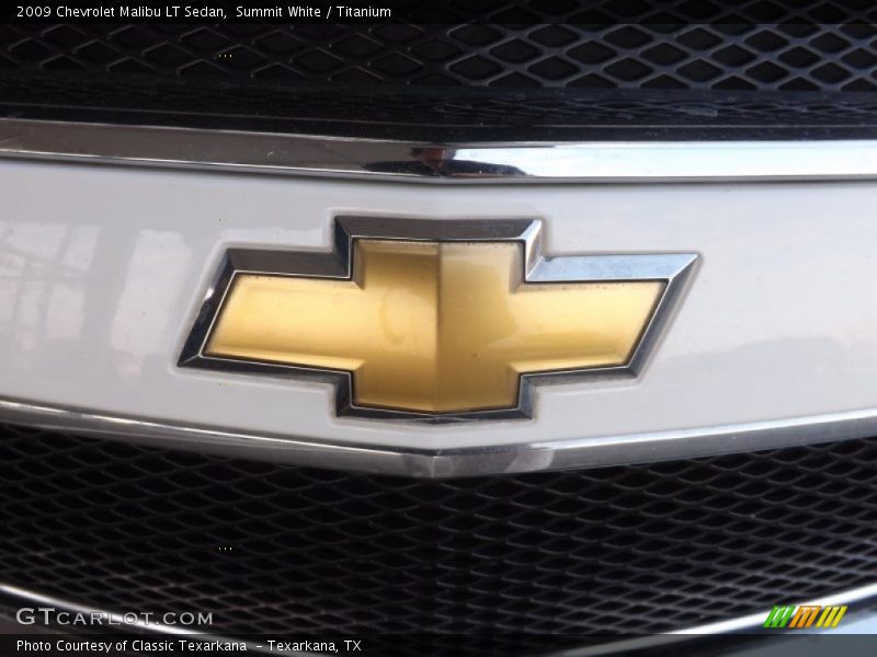Summit White / Titanium 2009 Chevrolet Malibu LT Sedan