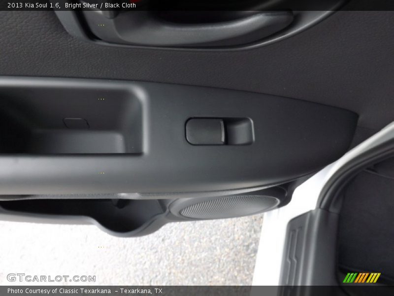 Bright Silver / Black Cloth 2013 Kia Soul 1.6