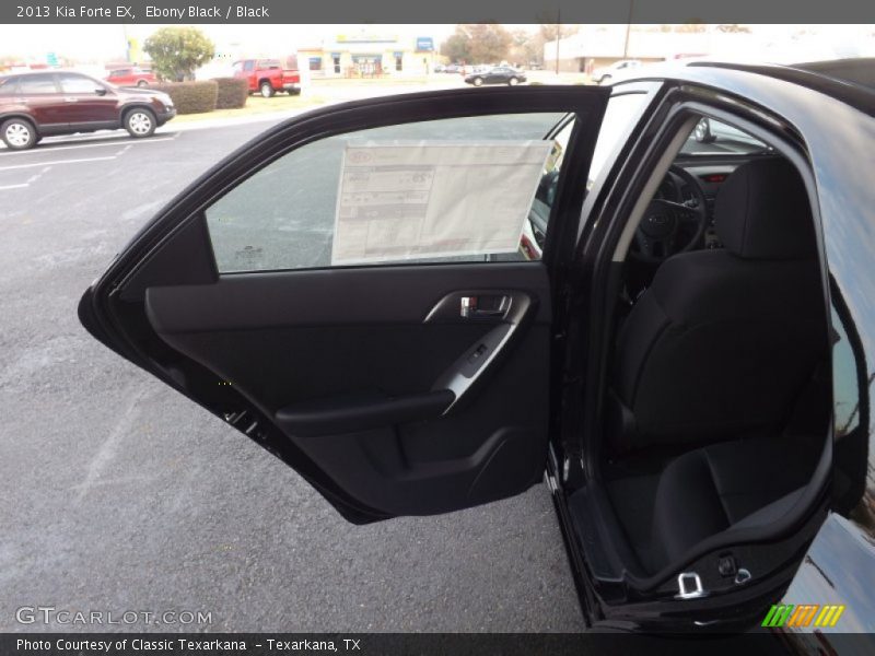 Ebony Black / Black 2013 Kia Forte EX
