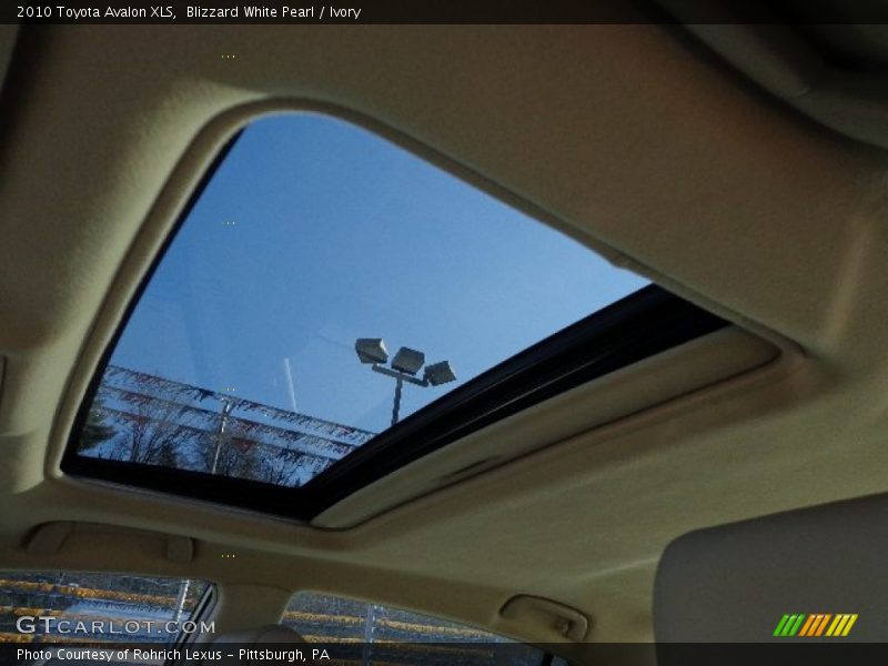 Blizzard White Pearl / Ivory 2010 Toyota Avalon XLS