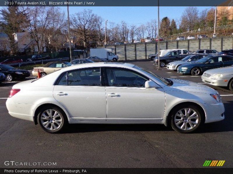 Blizzard White Pearl / Ivory 2010 Toyota Avalon XLS