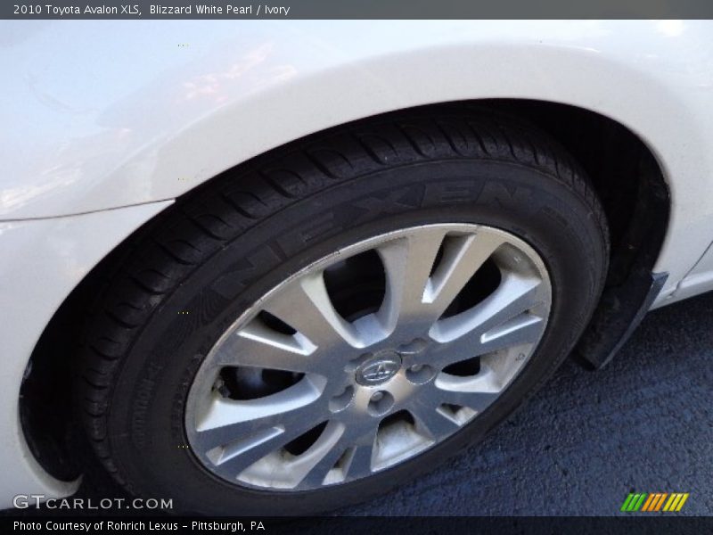 Blizzard White Pearl / Ivory 2010 Toyota Avalon XLS