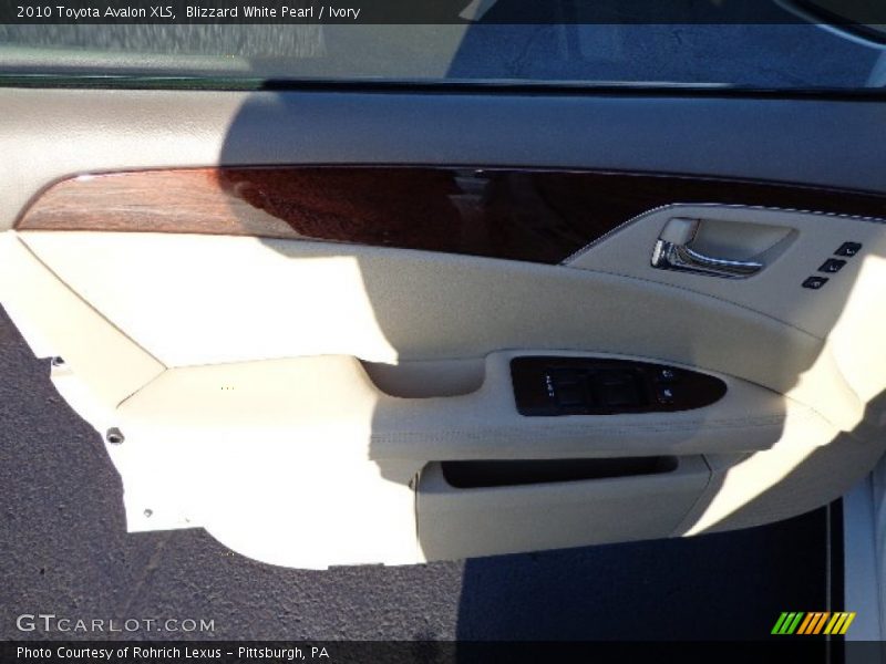 Blizzard White Pearl / Ivory 2010 Toyota Avalon XLS