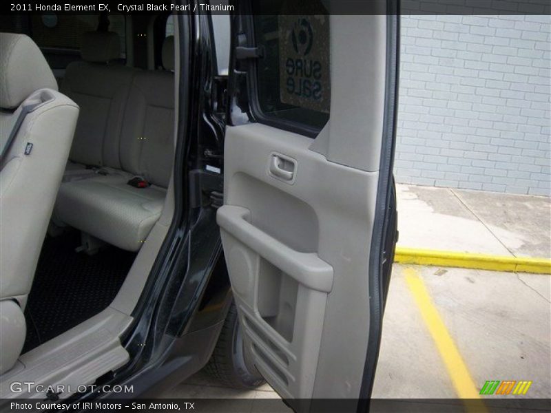 Crystal Black Pearl / Titanium 2011 Honda Element EX