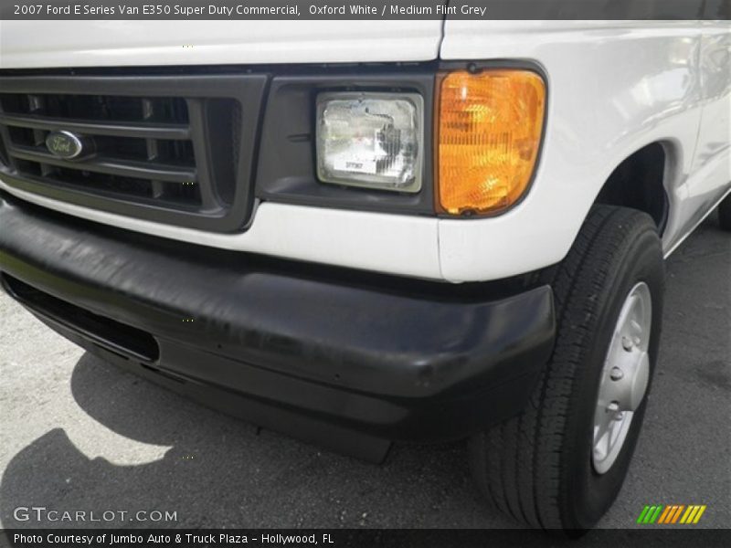 Oxford White / Medium Flint Grey 2007 Ford E Series Van E350 Super Duty Commercial