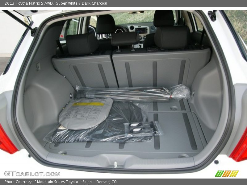 Super White / Dark Charcoal 2013 Toyota Matrix S AWD