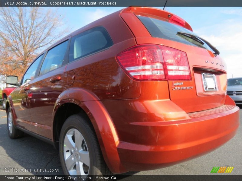 Copper Pearl / Black/Light Frost Beige 2013 Dodge Journey SE