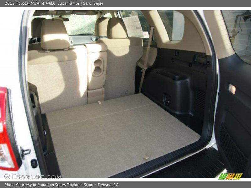 Super White / Sand Beige 2012 Toyota RAV4 I4 4WD