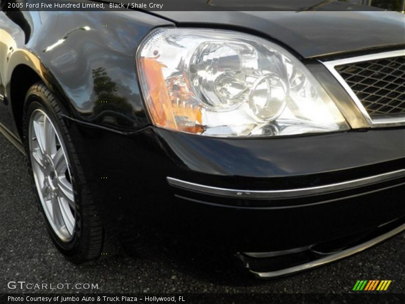 Black / Shale Grey 2005 Ford Five Hundred Limited