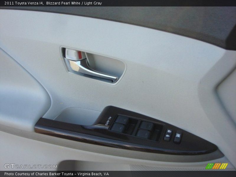 Blizzard Pearl White / Light Gray 2011 Toyota Venza I4