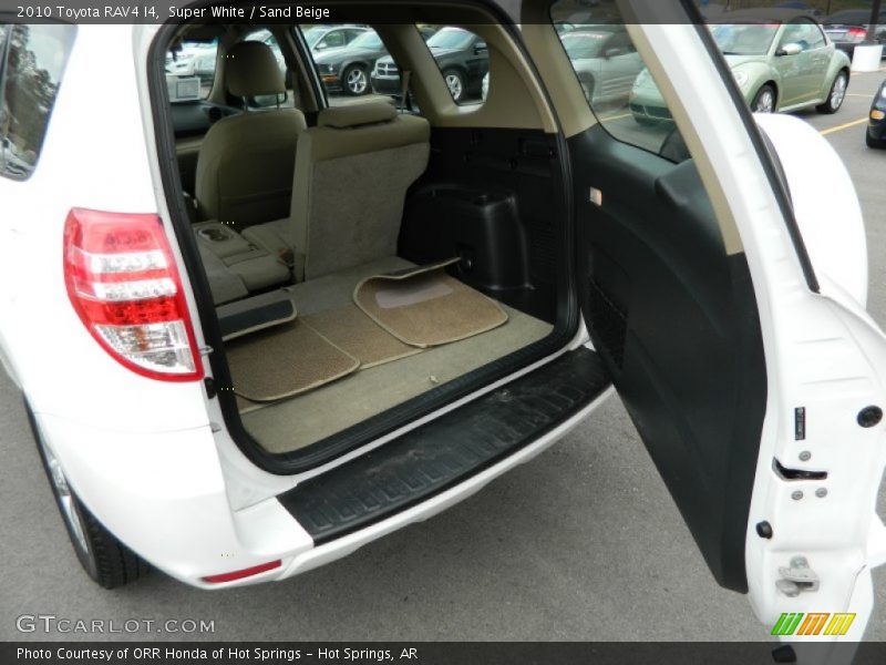 Super White / Sand Beige 2010 Toyota RAV4 I4