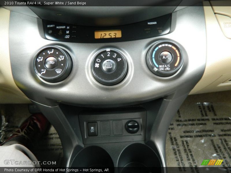 Super White / Sand Beige 2010 Toyota RAV4 I4