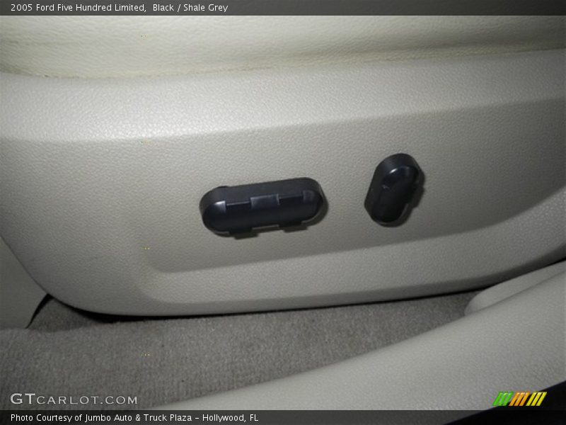 Black / Shale Grey 2005 Ford Five Hundred Limited