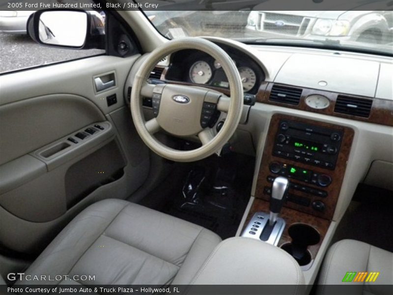 Black / Shale Grey 2005 Ford Five Hundred Limited