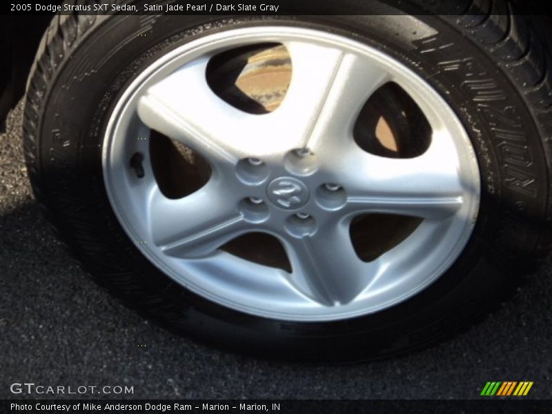 Satin Jade Pearl / Dark Slate Gray 2005 Dodge Stratus SXT Sedan