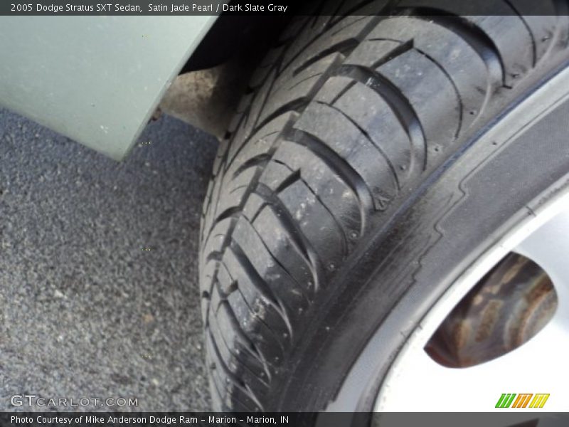 Satin Jade Pearl / Dark Slate Gray 2005 Dodge Stratus SXT Sedan