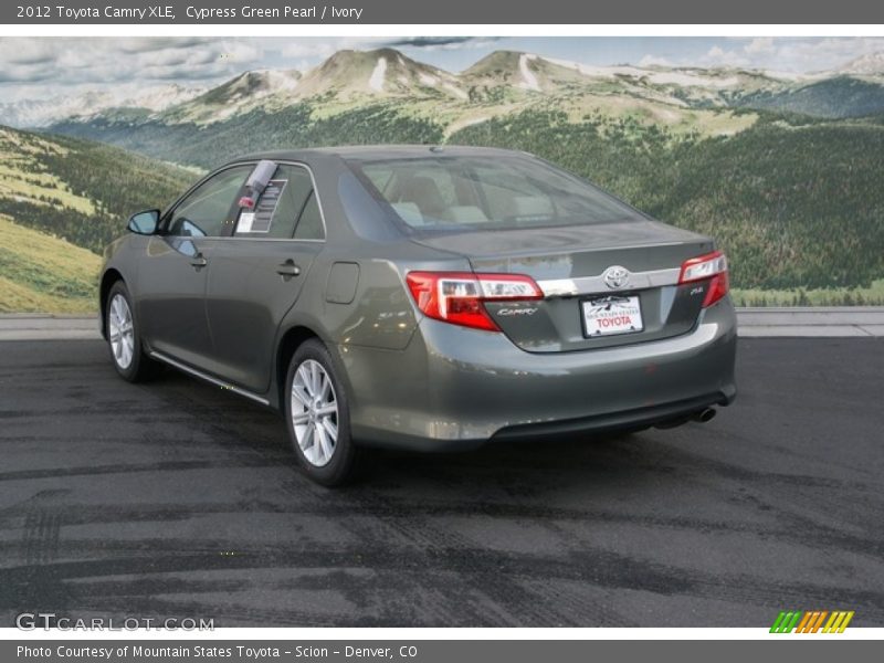 Cypress Green Pearl / Ivory 2012 Toyota Camry XLE