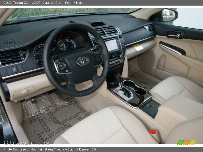 Cypress Green Pearl / Ivory 2012 Toyota Camry XLE
