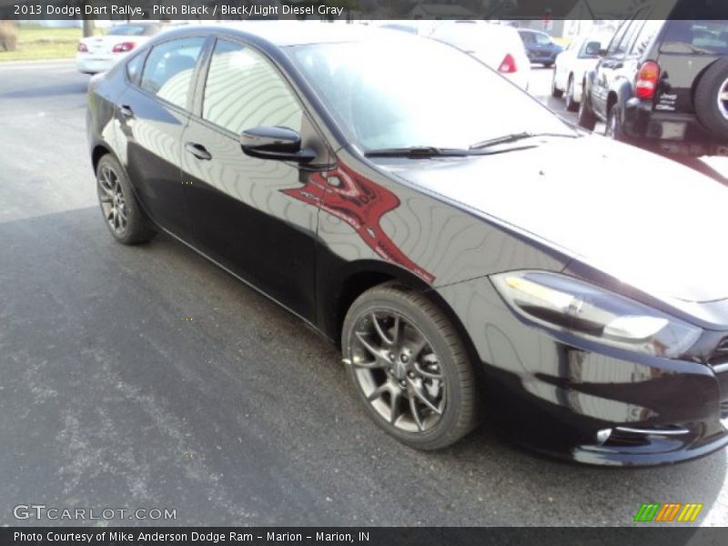 Pitch Black / Black/Light Diesel Gray 2013 Dodge Dart Rallye