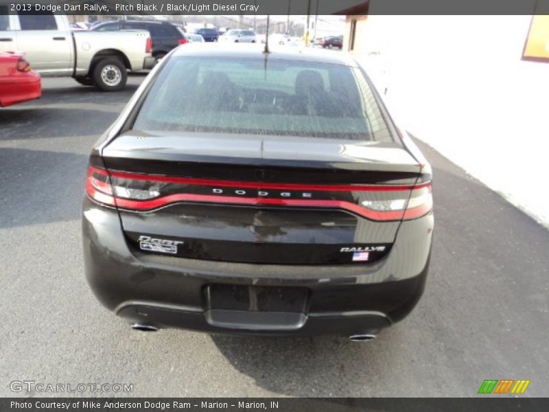 Pitch Black / Black/Light Diesel Gray 2013 Dodge Dart Rallye