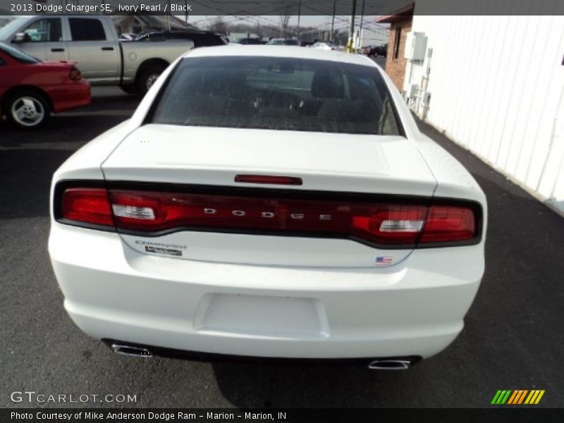 Ivory Pearl / Black 2013 Dodge Charger SE
