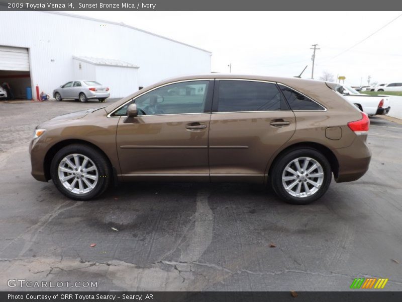 Sunset Bronze Mica / Ivory 2009 Toyota Venza I4