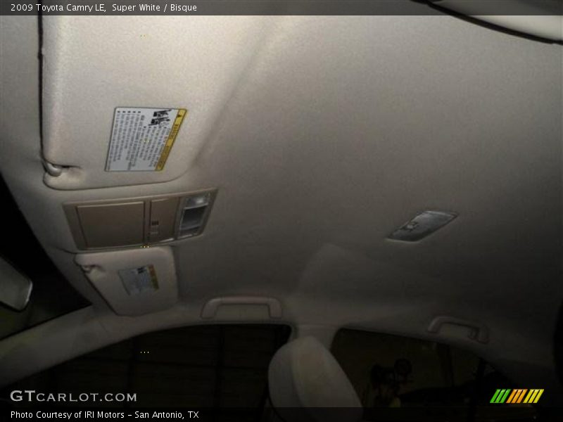 Super White / Bisque 2009 Toyota Camry LE