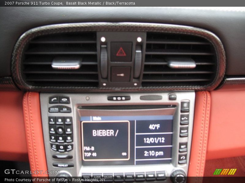 Controls of 2007 911 Turbo Coupe