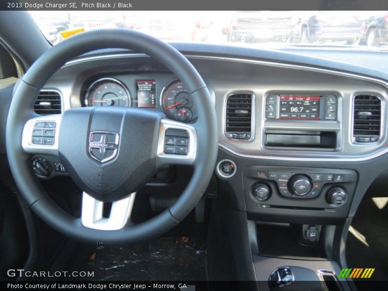 Pitch Black / Black 2013 Dodge Charger SE