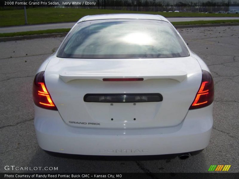 Ivory White / Ebony 2008 Pontiac Grand Prix Sedan