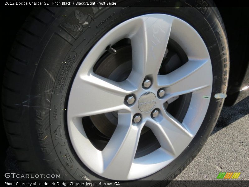 Pitch Black / Black/Light Frost Beige 2013 Dodge Charger SE