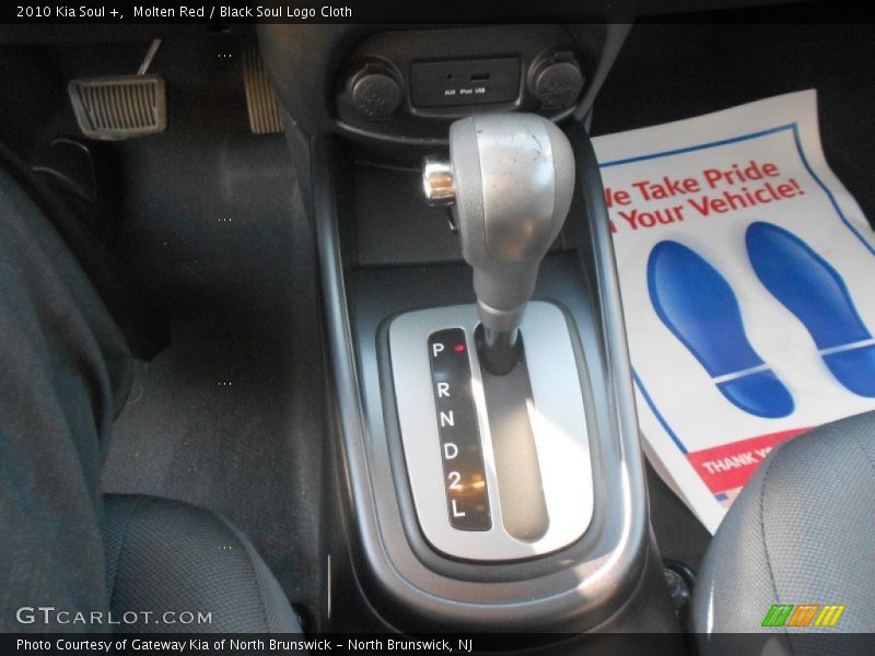 Molten Red / Black Soul Logo Cloth 2010 Kia Soul +