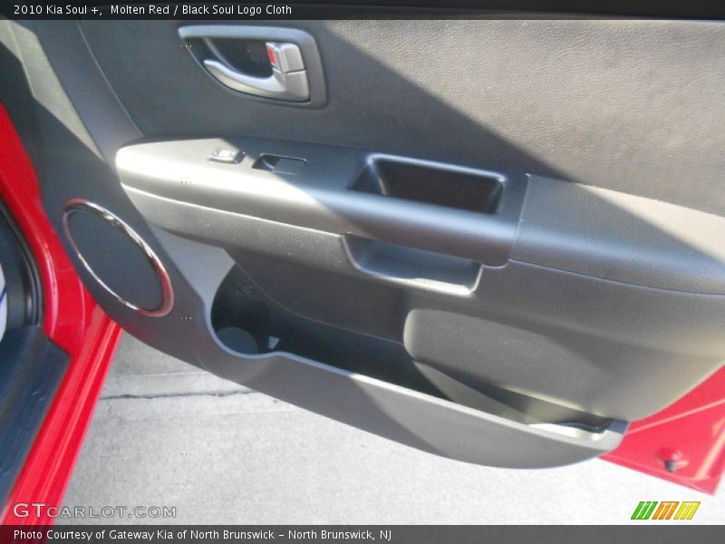 Molten Red / Black Soul Logo Cloth 2010 Kia Soul +