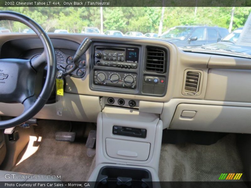Onyx Black / Tan/Neutral 2002 Chevrolet Tahoe LT 4x4