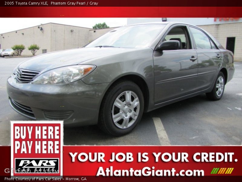 Phantom Gray Pearl / Gray 2005 Toyota Camry XLE